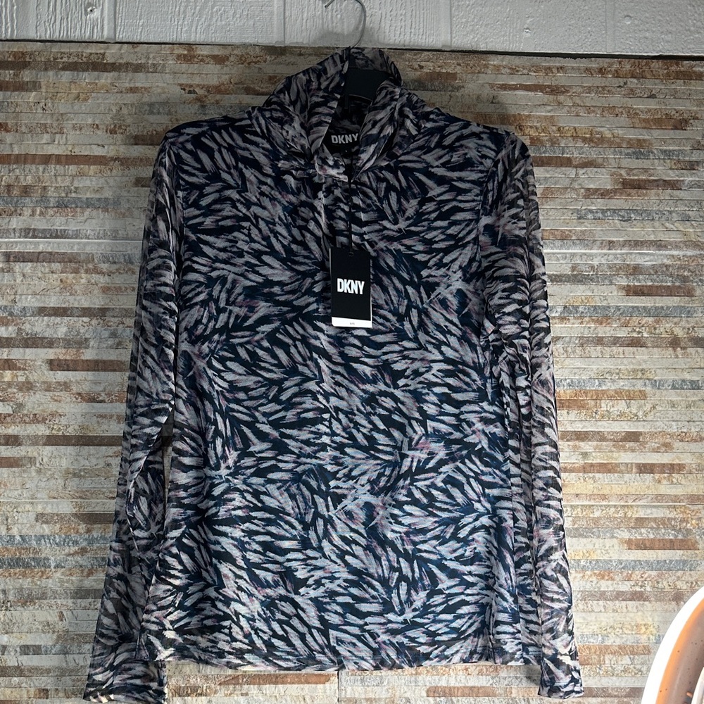 DKNY Women's Black and White Patterned Blouse